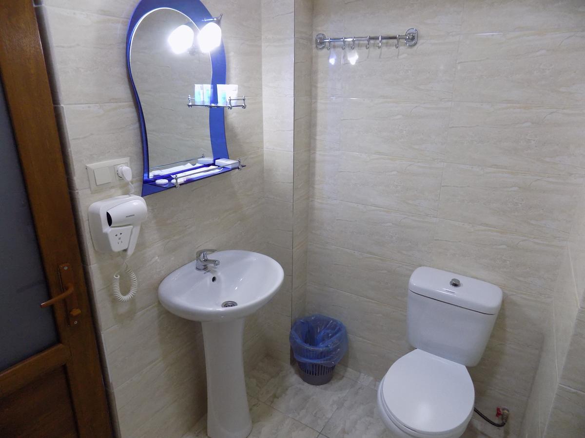 Hotel Mars Zugdidi Exteriér fotografie