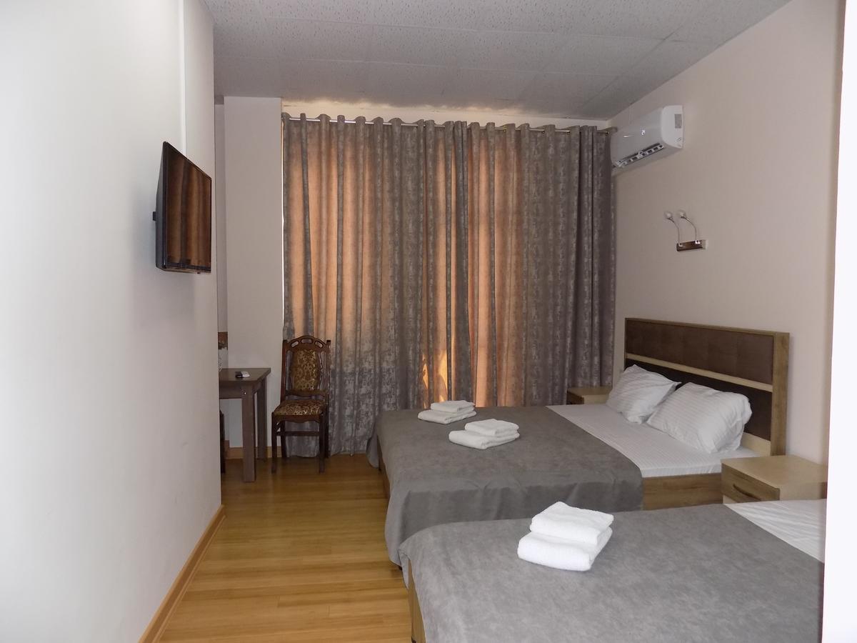 Hotel Mars Zugdidi Exteriér fotografie