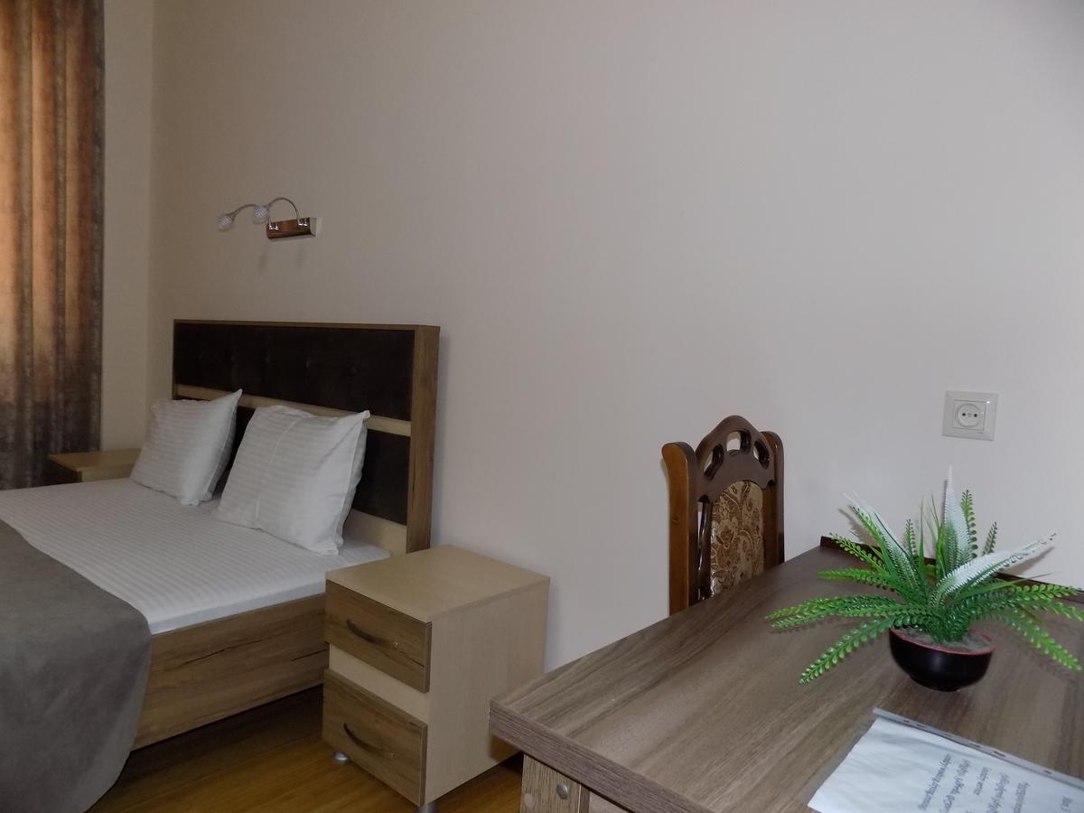 Hotel Mars Zugdidi Exteriér fotografie